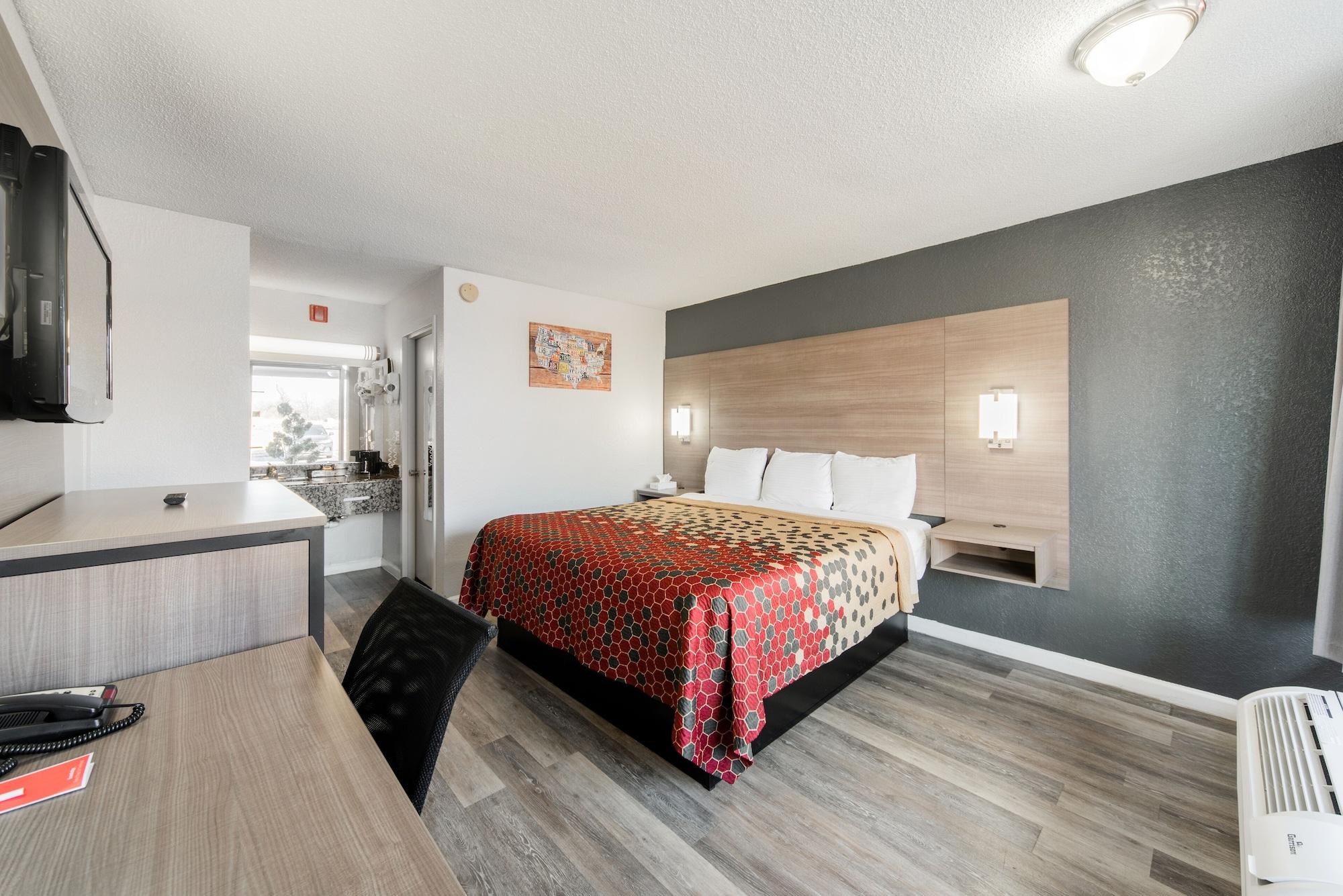 Econo Lodge Inn & Suites Near Bricktown Оклахома-Сити Экстерьер фото