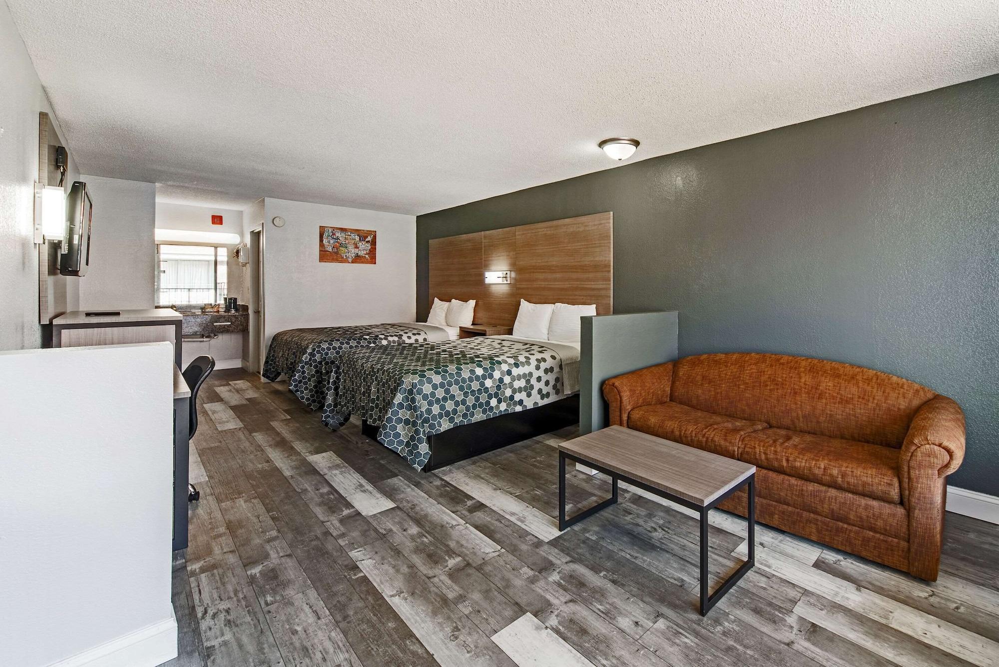 Econo Lodge Inn & Suites Near Bricktown Оклахома-Сити Экстерьер фото