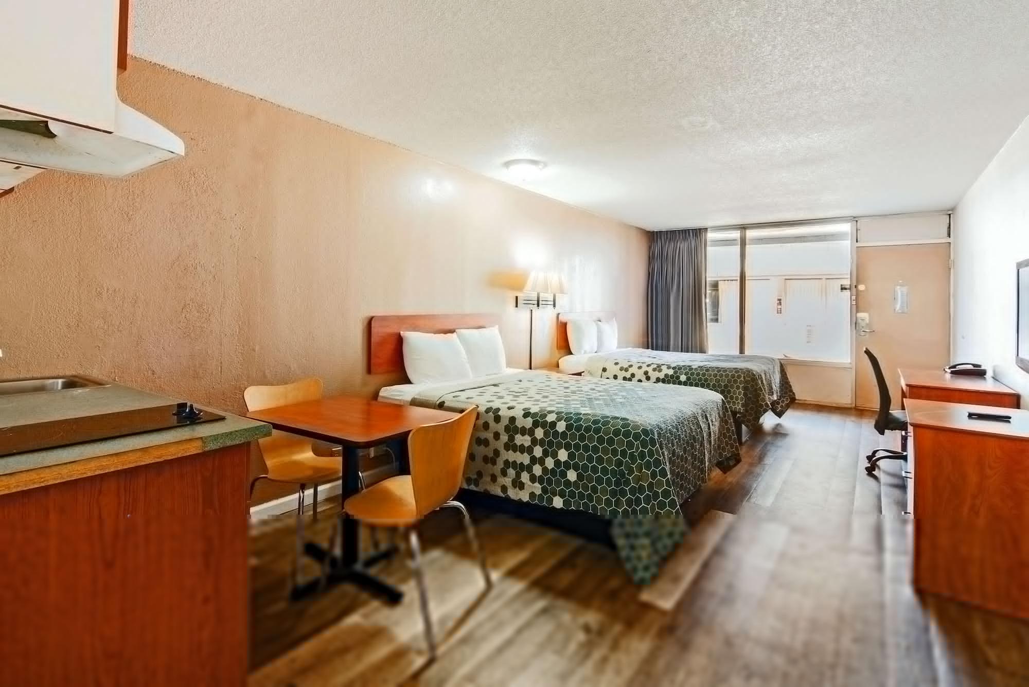 Econo Lodge Inn & Suites Near Bricktown Оклахома-Сити Экстерьер фото